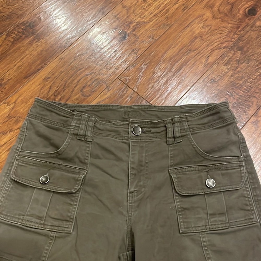 Evereve Kut From The Kloth Utility Short Olive branch Gorpcore Size 10 - Picture 6 of 13